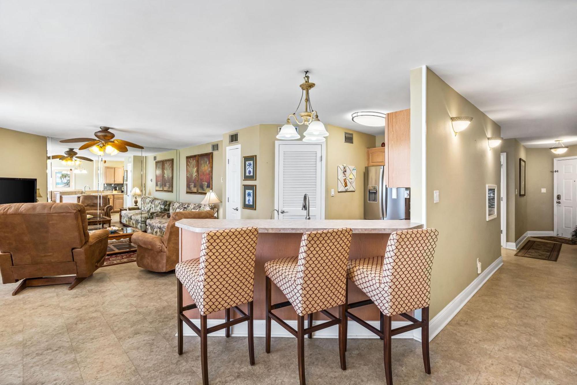 Aquavista Beach Resort By Sand Seeker Vacations Panama City Beach Rom bilde