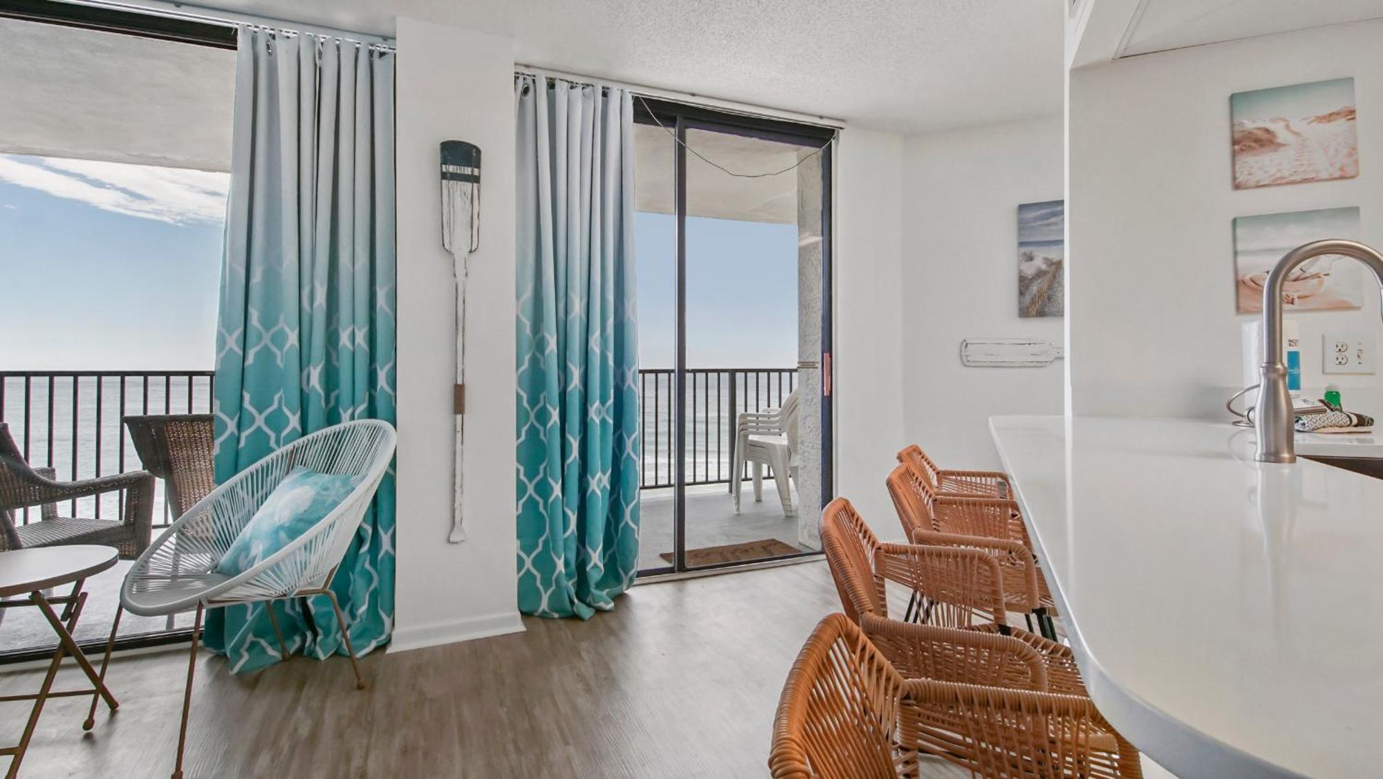 Aquavista Beach Resort By Sand Seeker Vacations Panama City Beach Rom bilde